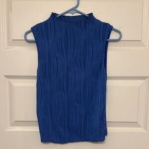 Sleeveless Blue Textured Top